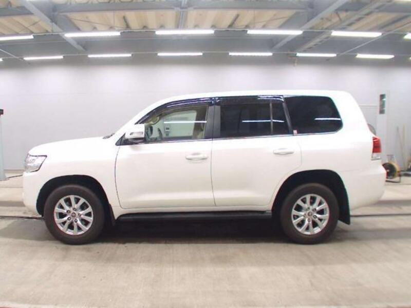 LAND CRUISER
