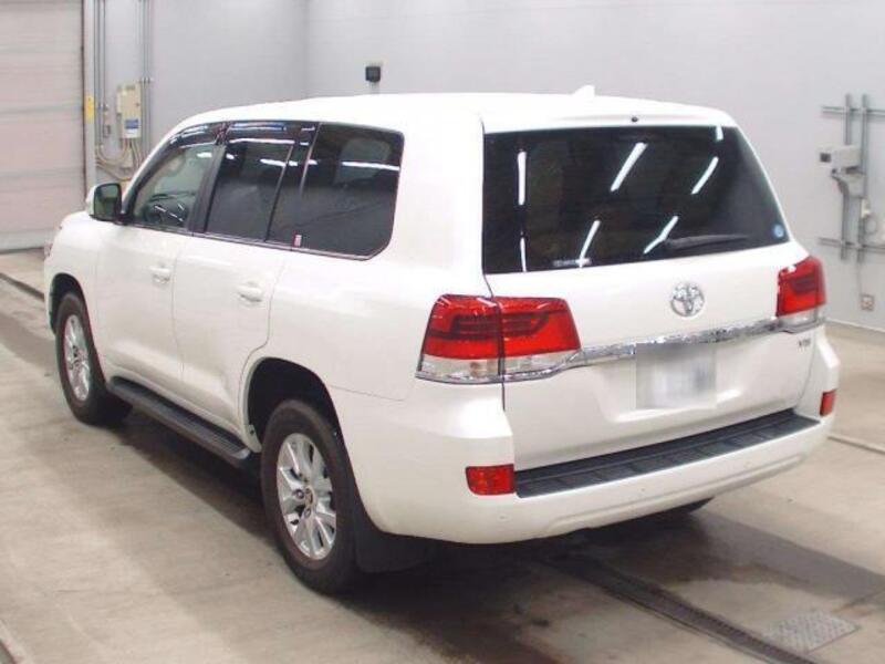 LAND CRUISER