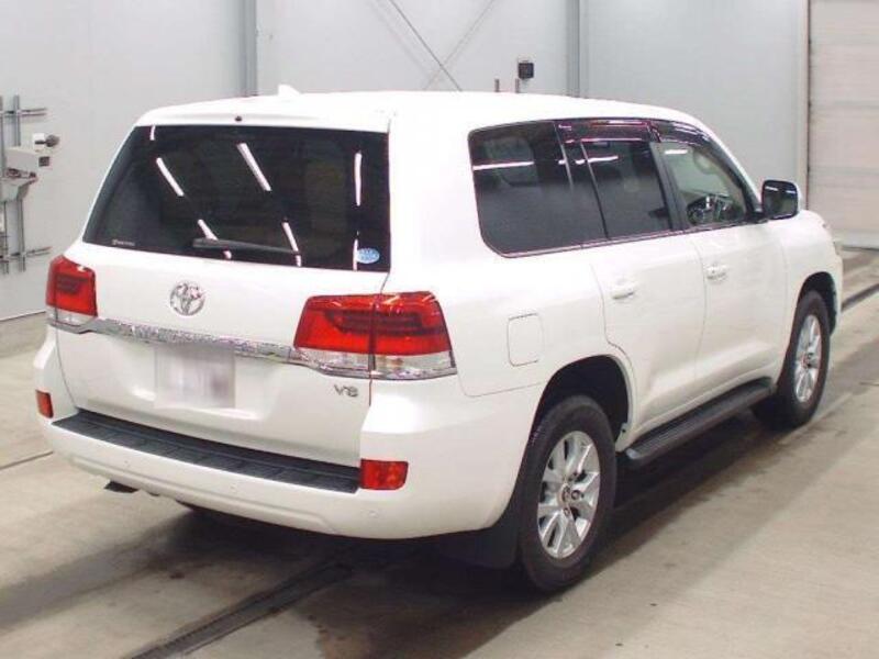 LAND CRUISER