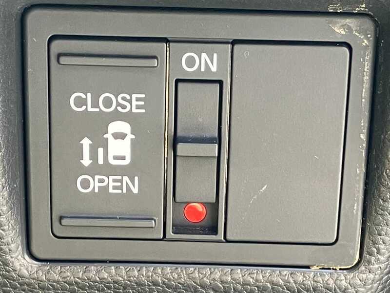 N BOX