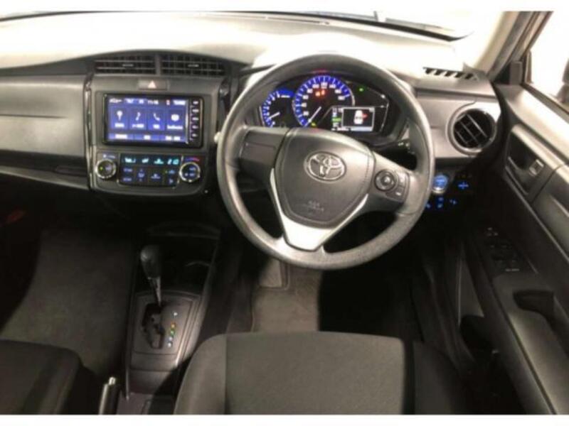 COROLLA AXIO