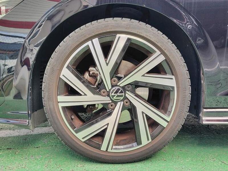 GOLF VARIANT