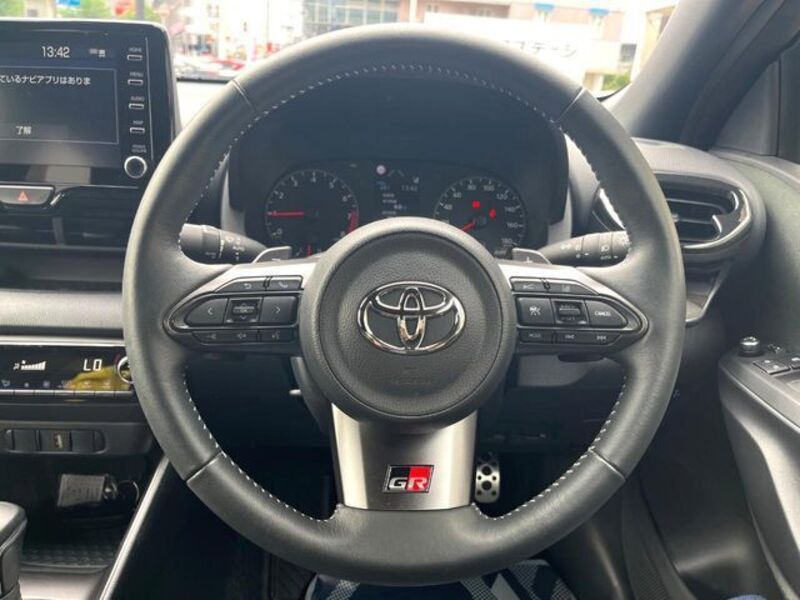 GR YARIS
