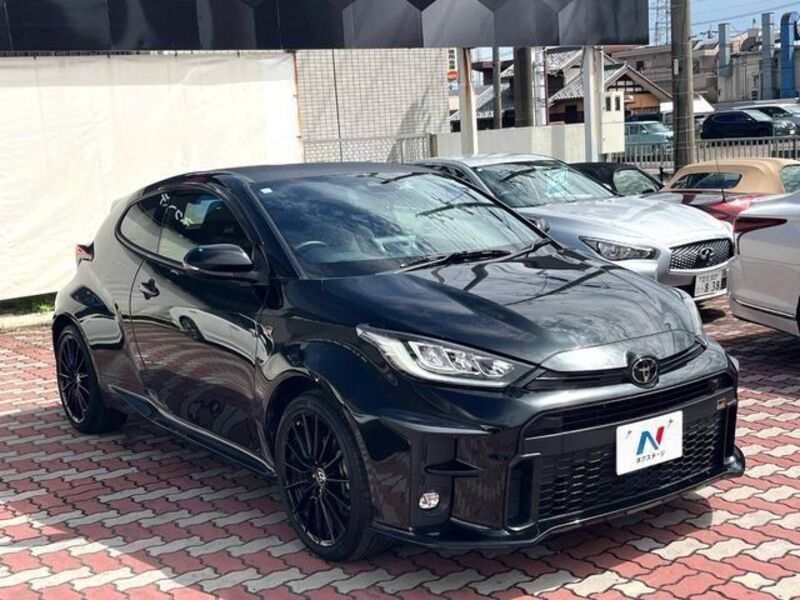 GR YARIS