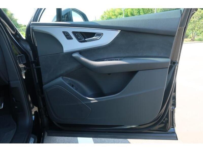 Q7