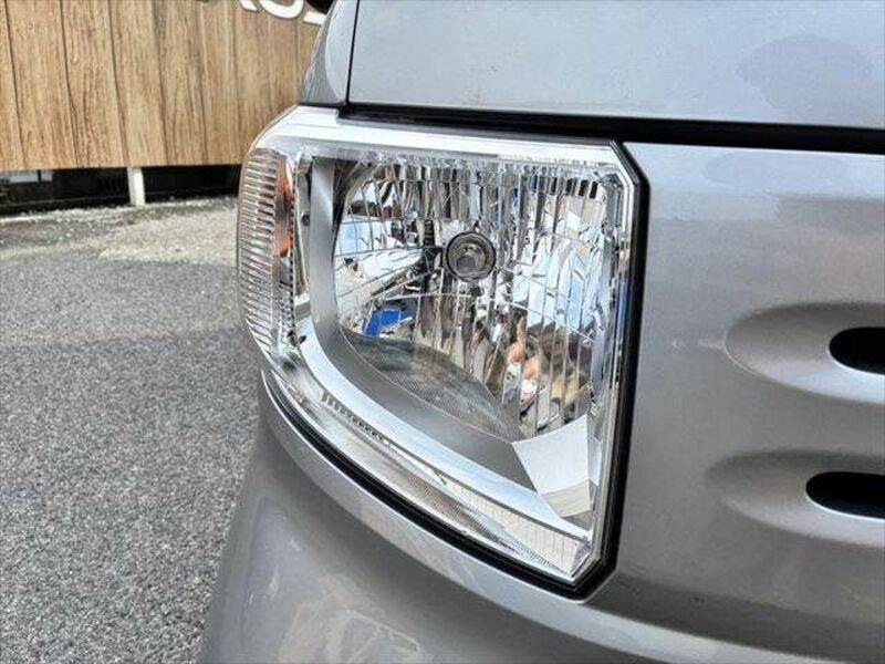 N-VAN