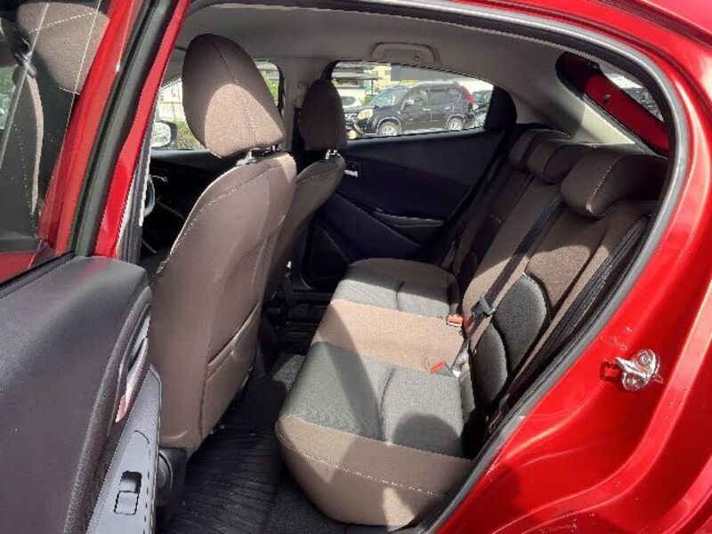 MAZDA2