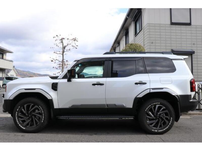LAND CRUISER 250