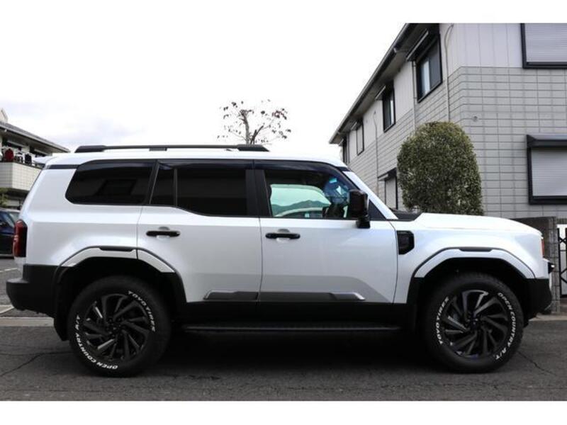LAND CRUISER 250