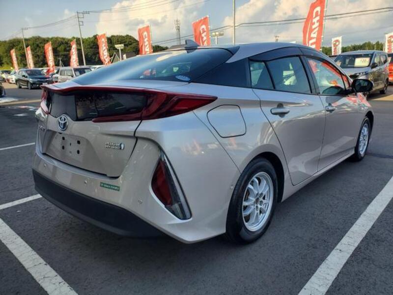 PRIUS PHV