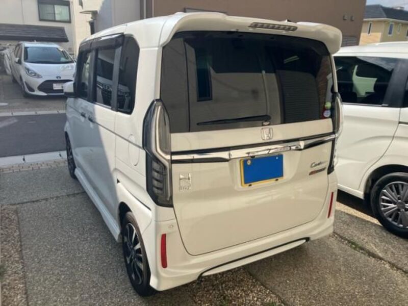 N BOX CUSTOM