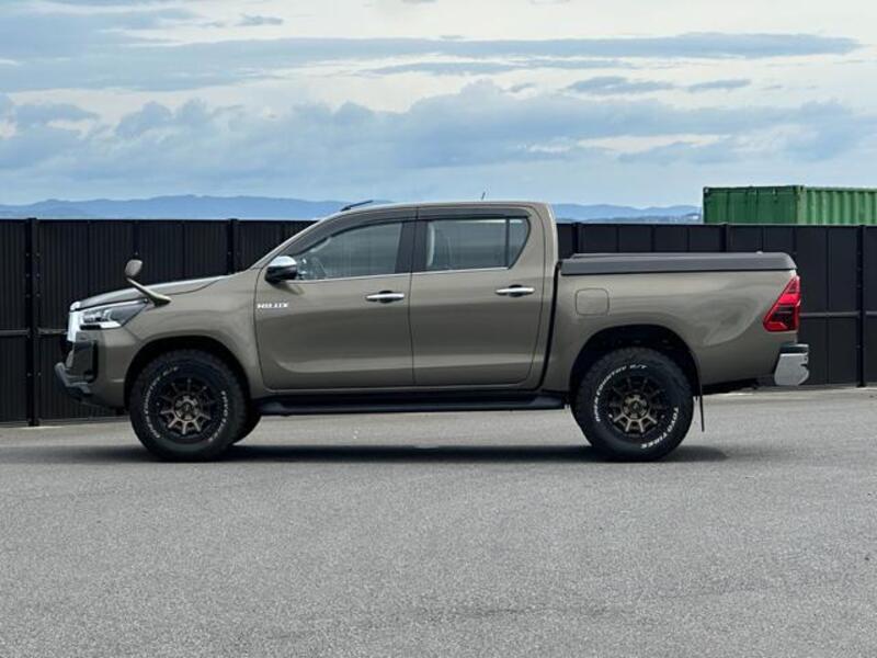 HILUX