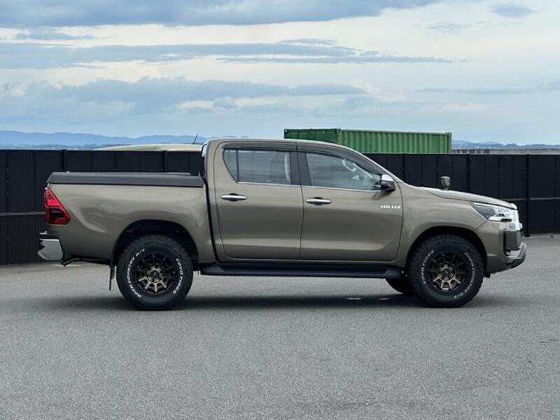 HILUX