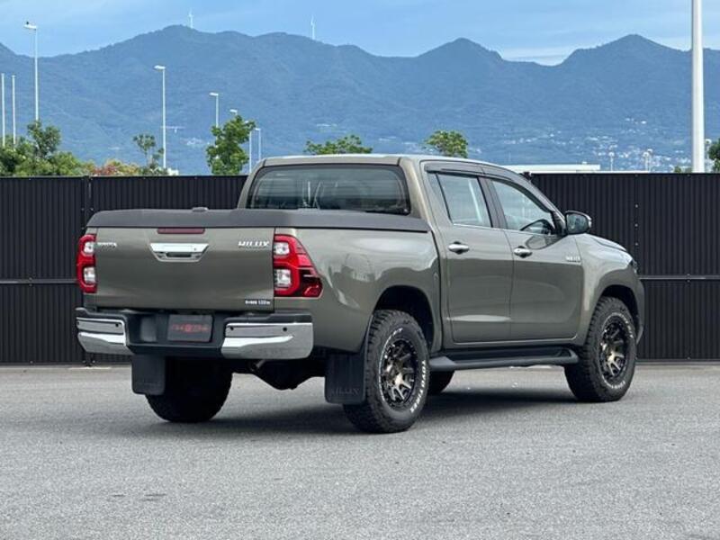 HILUX