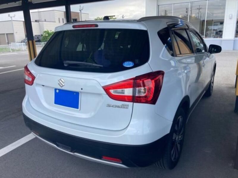 SX4 S-CROSS