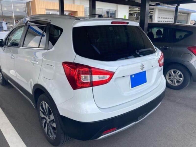 SX4 S-CROSS