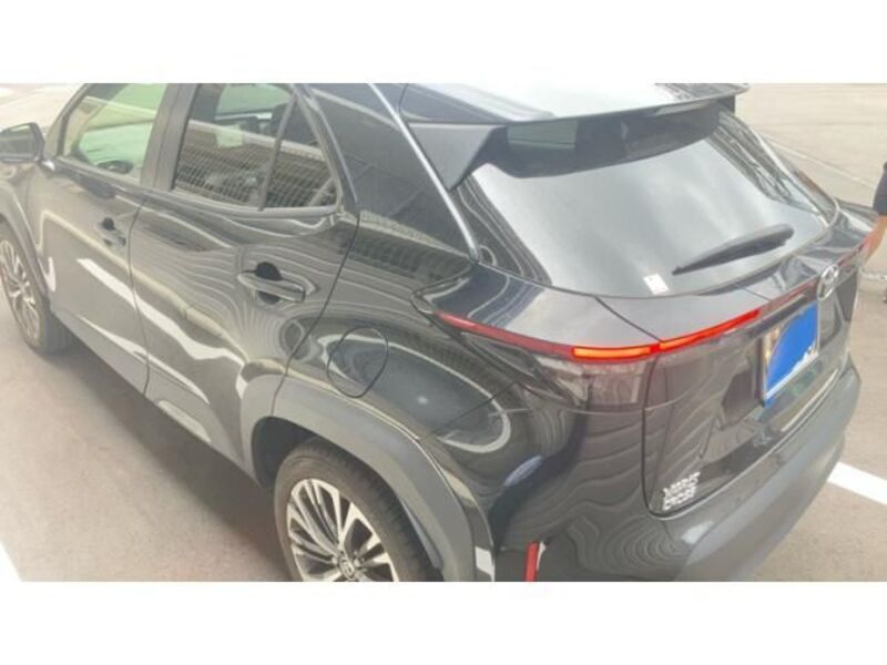 YARIS CROSS