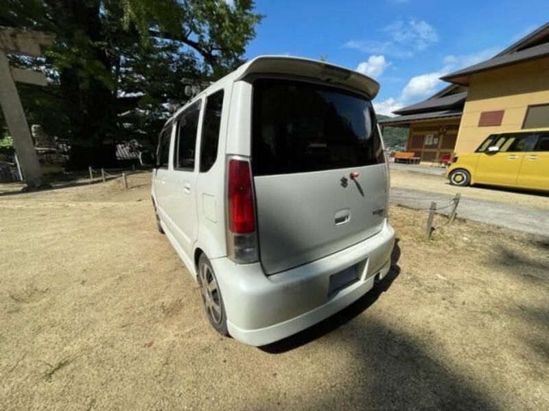 WAGON R