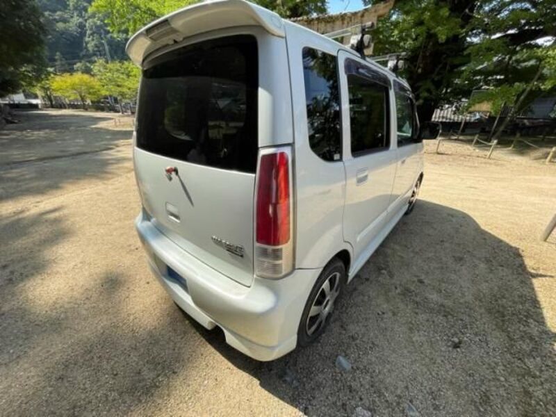 WAGON R
