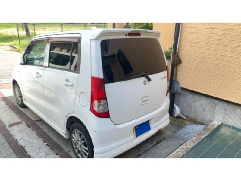 WAGON R