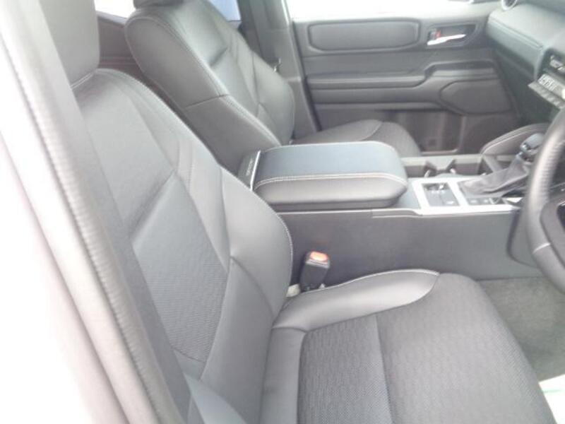 LAND CRUISER 250