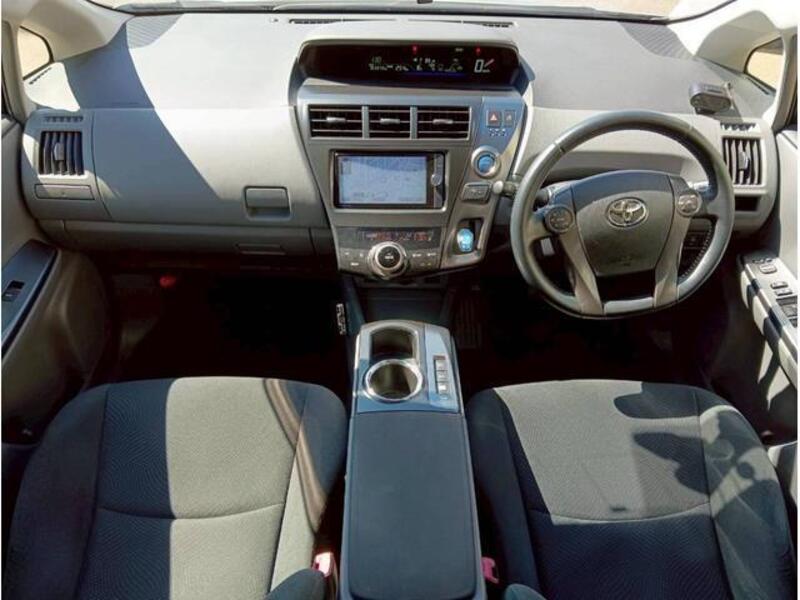 PRIUS ALPHA