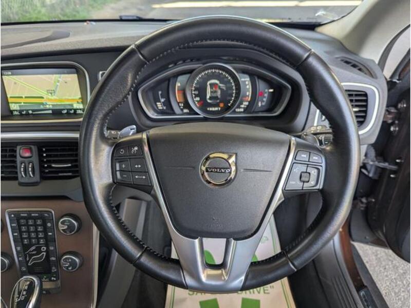 V40