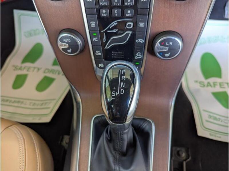 V40
