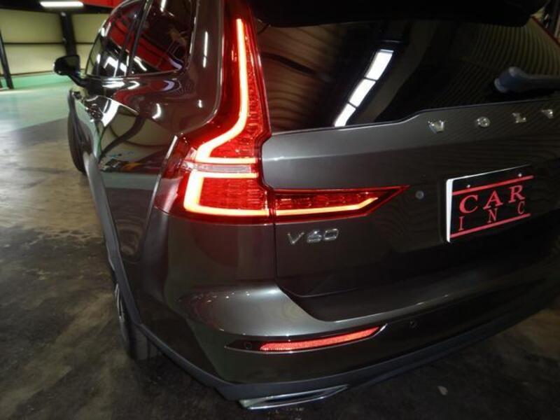 V60
