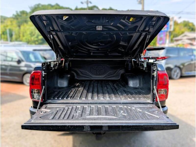 HILUX