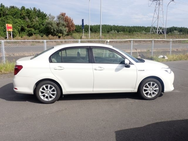 COROLLA AXIO