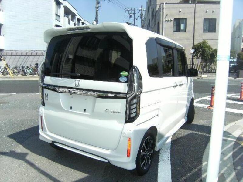 N BOX CUSTOM