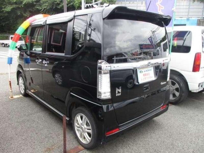 N BOX CUSTOM