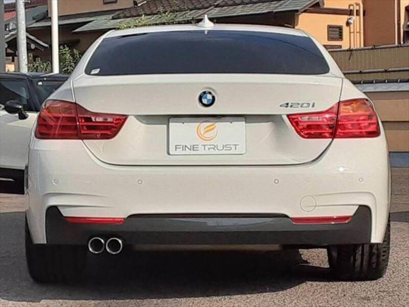 4 SERIES