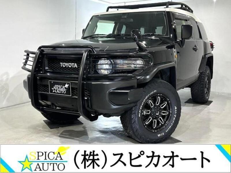 TOYOTA FJ CRUISER