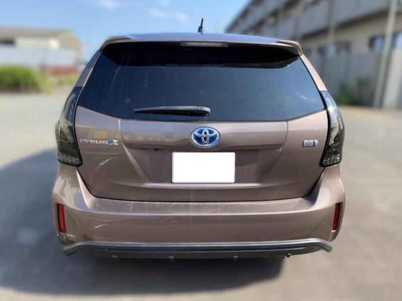 PRIUS ALPHA