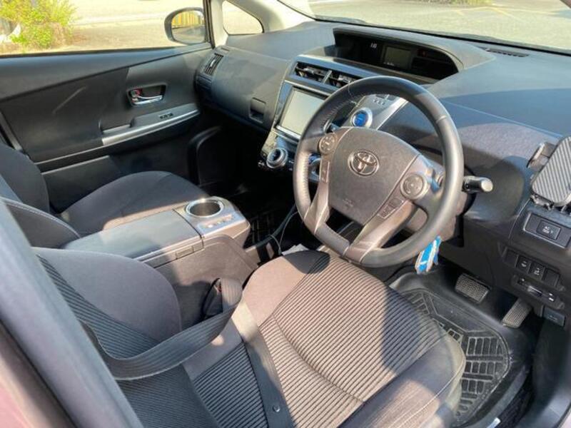 PRIUS ALPHA