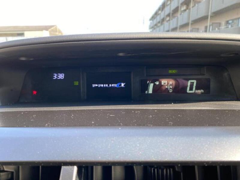 PRIUS ALPHA