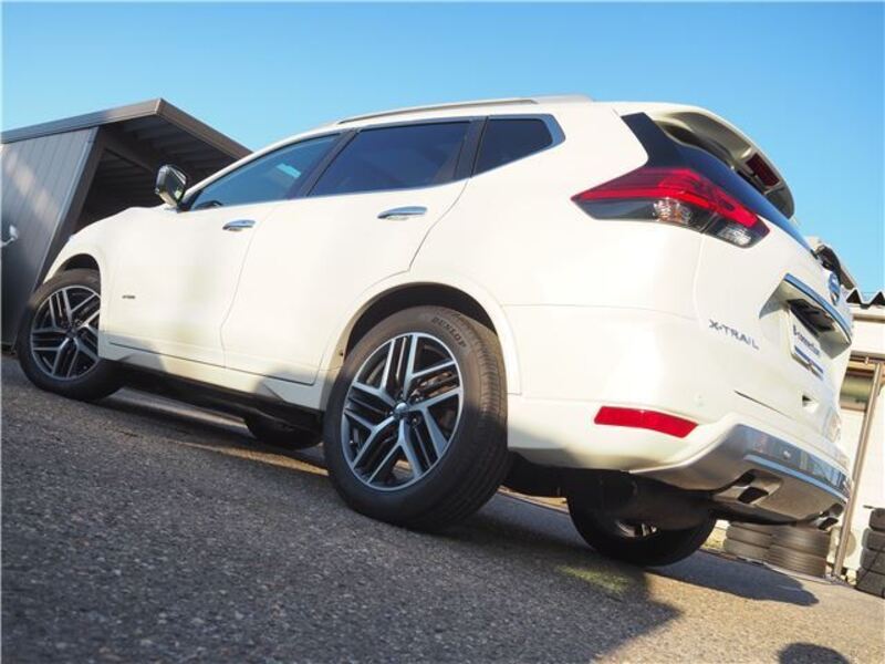 X-TRAIL