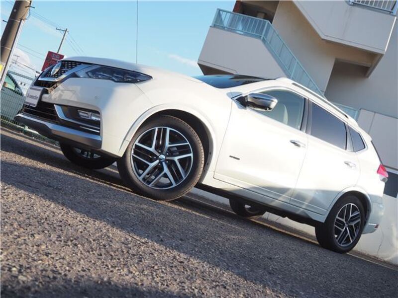 X-TRAIL