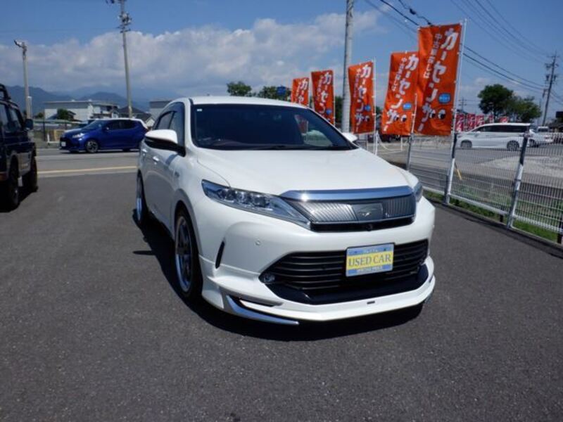 TOYOTA HARRIER
