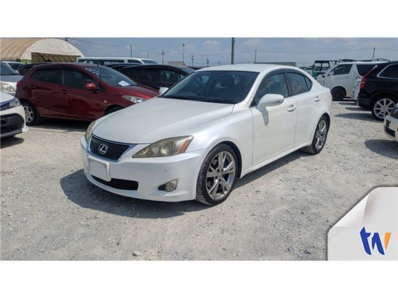 LEXUS IS