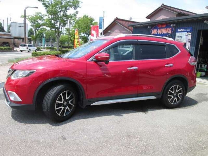 X-TRAIL