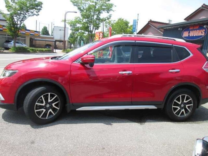 X-TRAIL
