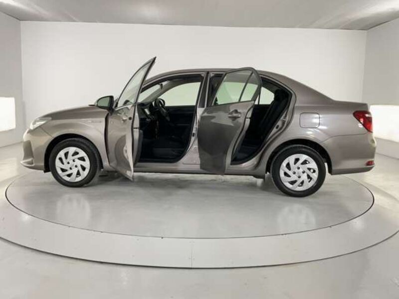 COROLLA AXIO