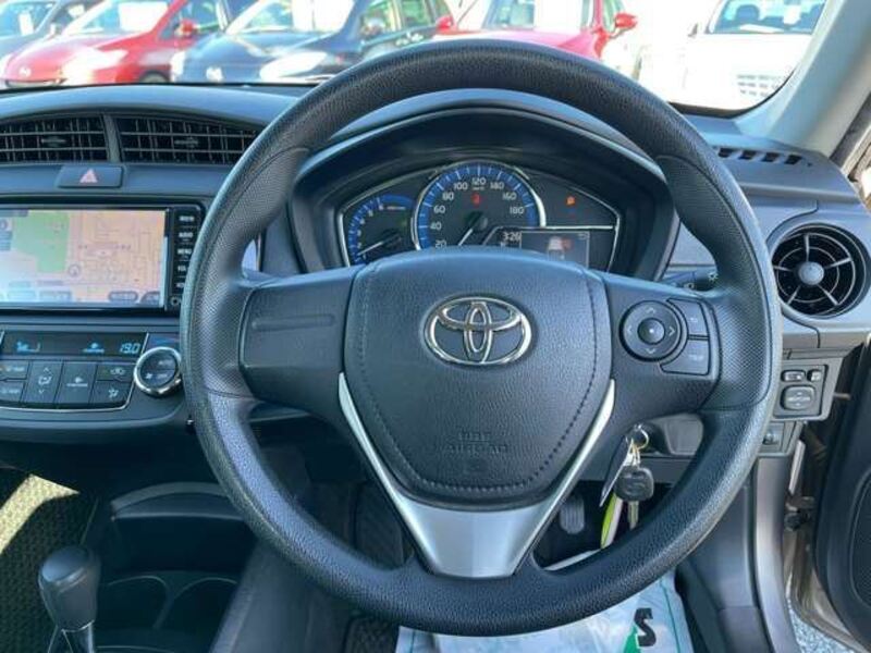 COROLLA AXIO