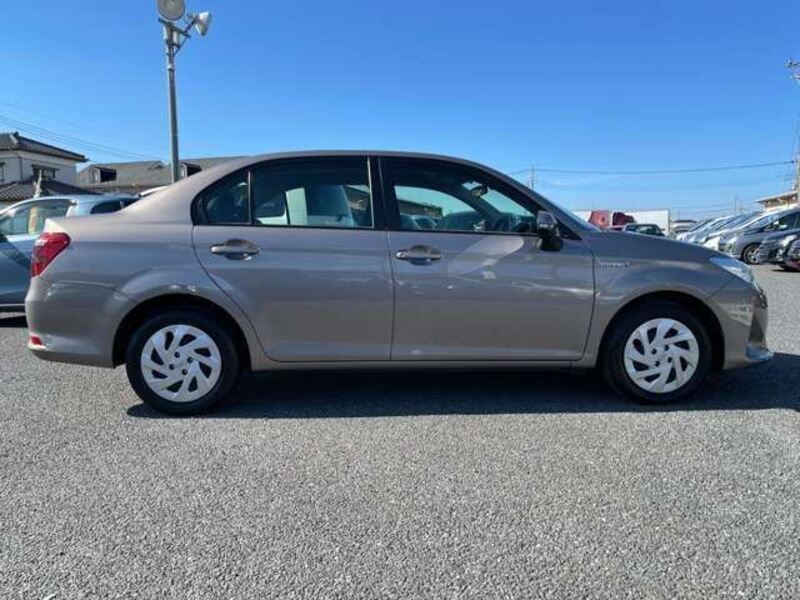 COROLLA AXIO