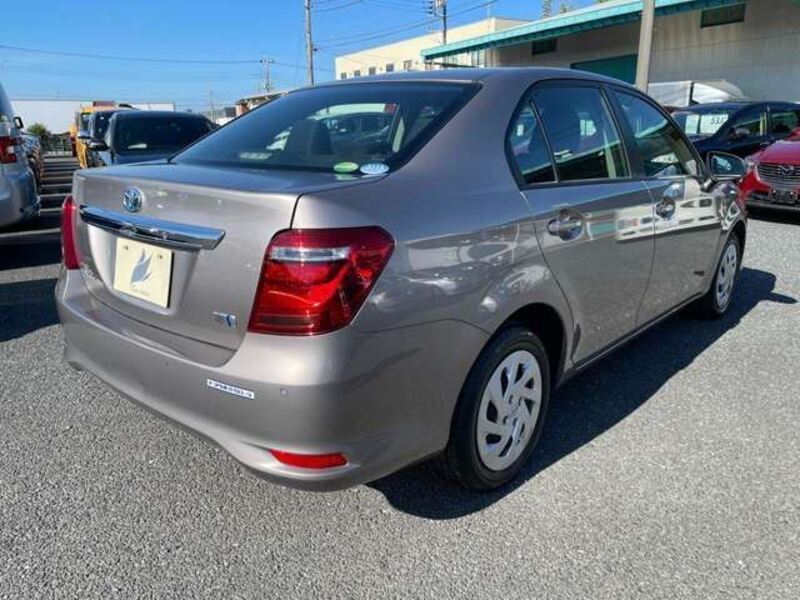 COROLLA AXIO