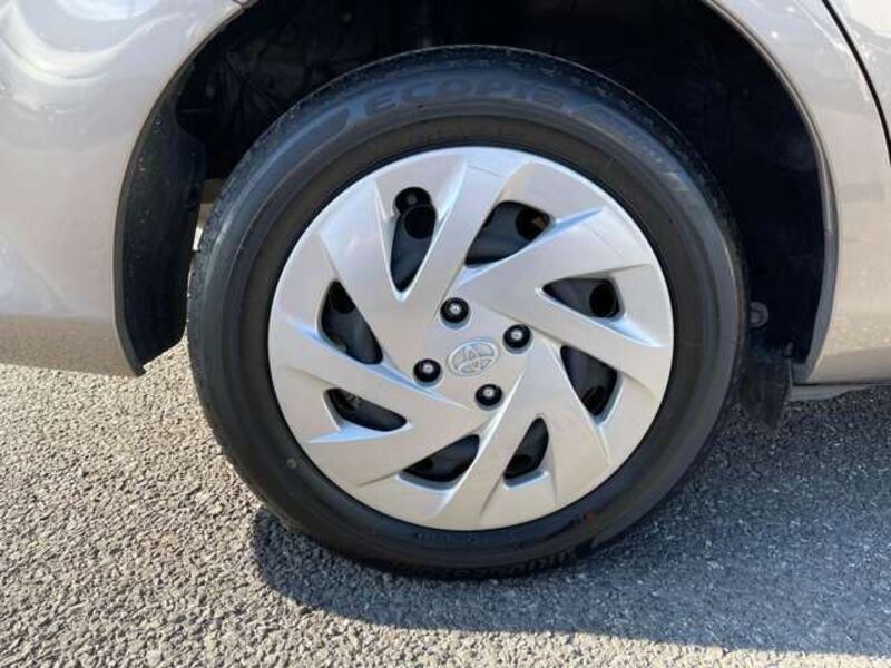 COROLLA AXIO
