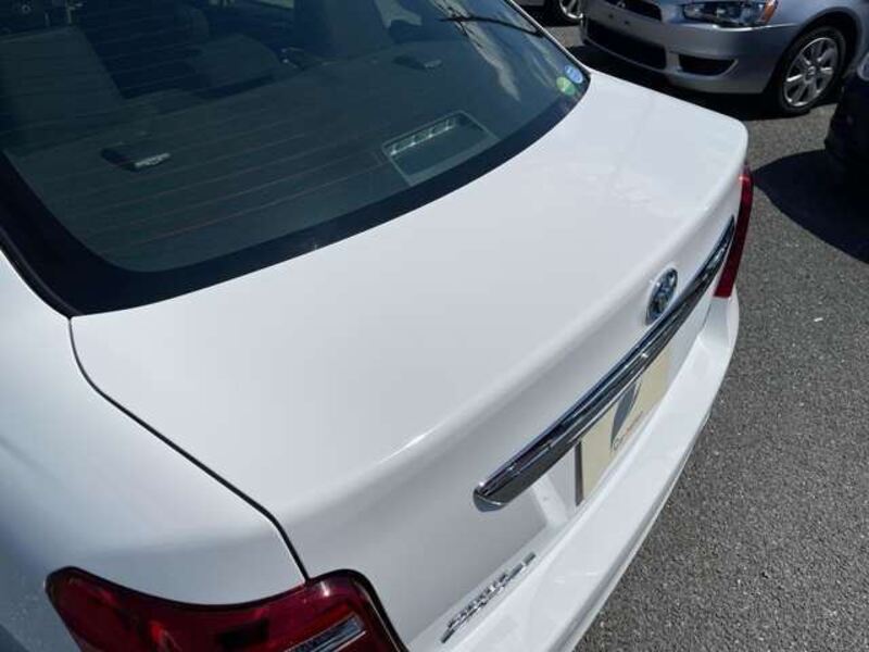 COROLLA AXIO